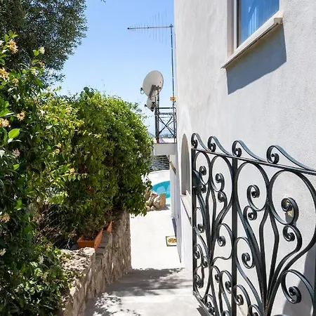Adeline With Swimming Pool & Sea View